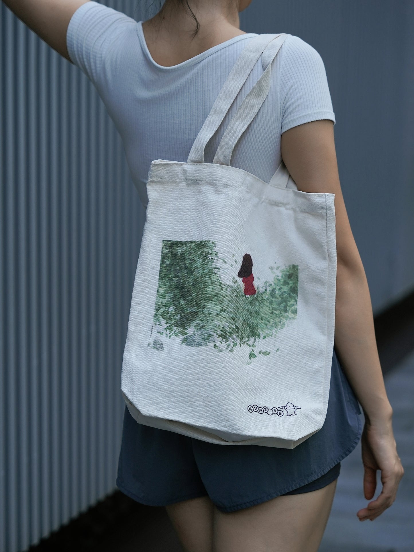 Everyday use Tote Bag with ‘Girl and Tree’ design